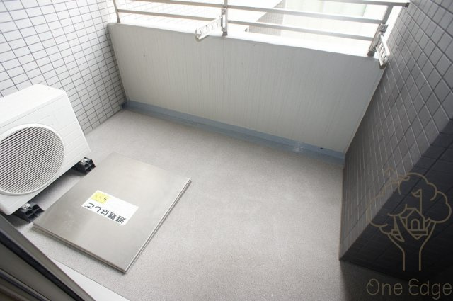 クレストフォルム大阪天満橋のバルコニー