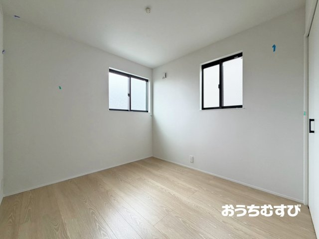 春日井市東野町7期(全3棟)の洋室