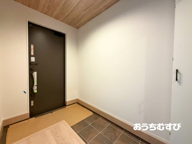 春日井市東野町7期(全3棟)の玄関