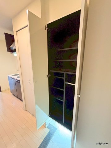クラウンハイム北心斎橋フラワーコート　仲介手数料無料の収納