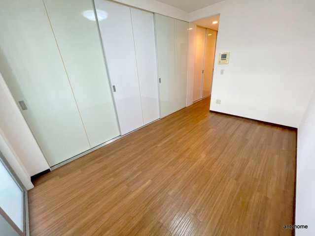 アーバンフラッツ瓦町　仲介手数料無料の居間・リビング