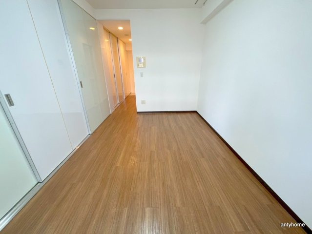 アーバンフラッツ瓦町　仲介手数料無料の居間・リビング
