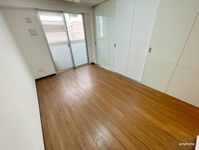 アーバンフラッツ瓦町　仲介手数料無料の寝室