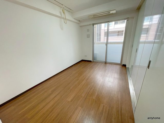 アーバンフラッツ瓦町　仲介手数料無料の寝室