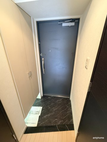 アーデンタワー西本町　仲介手数料無料の玄関