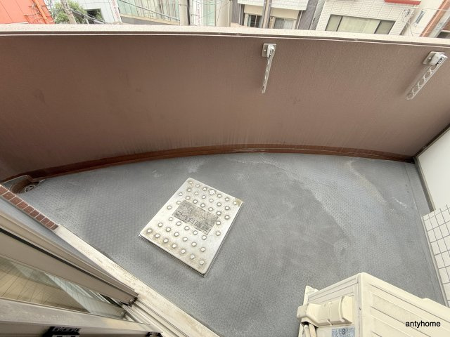 アーデンタワー西本町　仲介手数料無料のバルコニー