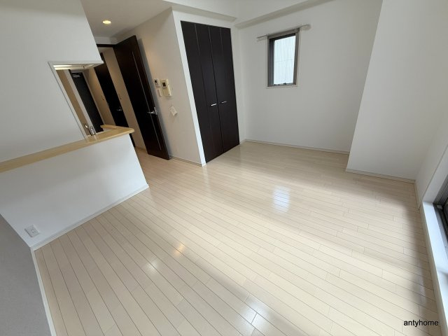 アーデンタワー西本町　仲介手数料無料の居間・リビング