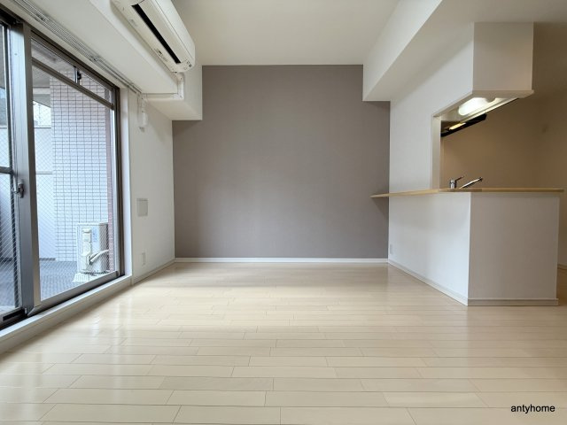 アーデンタワー西本町　仲介手数料無料の洋室