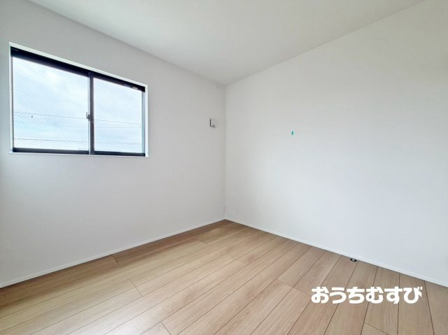 春日井市東野町7期(全3棟)の洋室