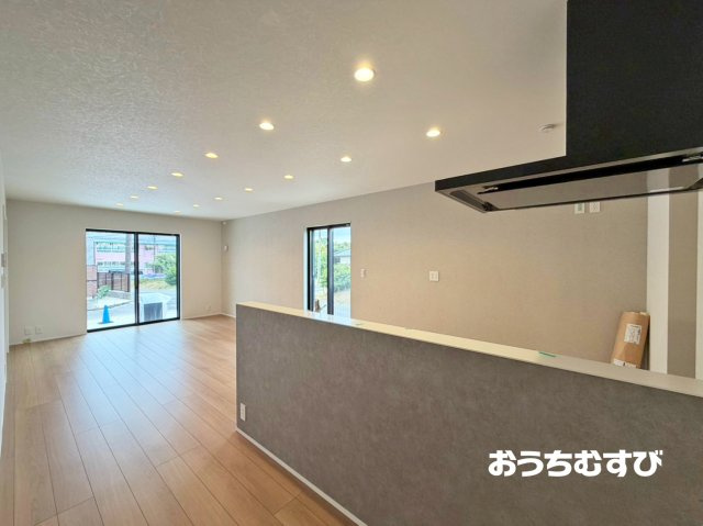 春日井市東野町7期(全3棟)の居間・リビング