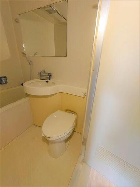 ＣＡＳＡ　ＳＯＬＥ　（カーサ・ソーレ）のトイレ|トイレ