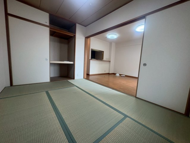 アドリーム江坂の和室