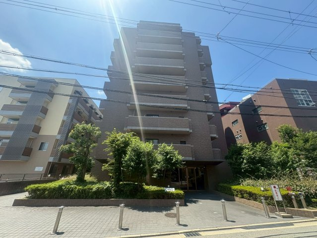 アドリーム江坂の外観
