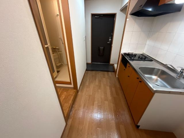ライラックの内装|廊下