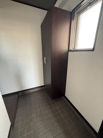徳重セントラルビルの玄関