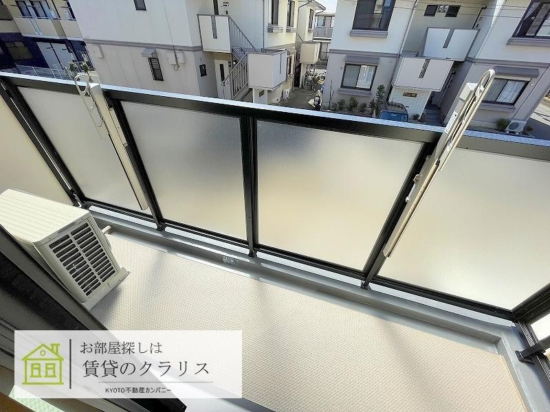 エンティム上桂のバルコニー