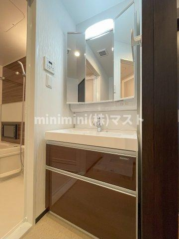大阪市東成区中道３丁目の賃貸マンションの洗面所