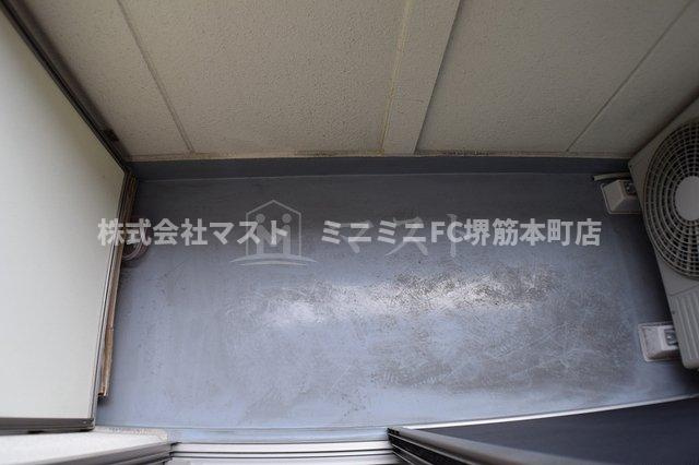 大阪市中央区南久宝寺町１丁目の賃貸マンションのバルコニー
