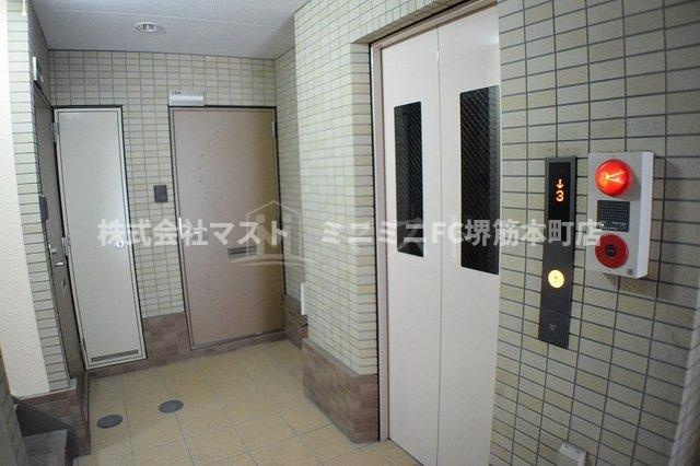 大阪市中央区南久宝寺町１丁目の賃貸マンションのロビー