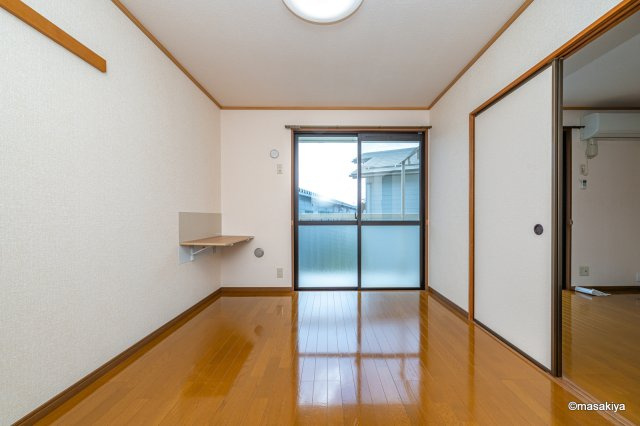 セジュール東和田の洋室