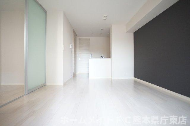 熊本市中央区帯山２丁目のアパートの居間・リビング