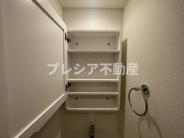 セレニテ甲子園プリエの収納