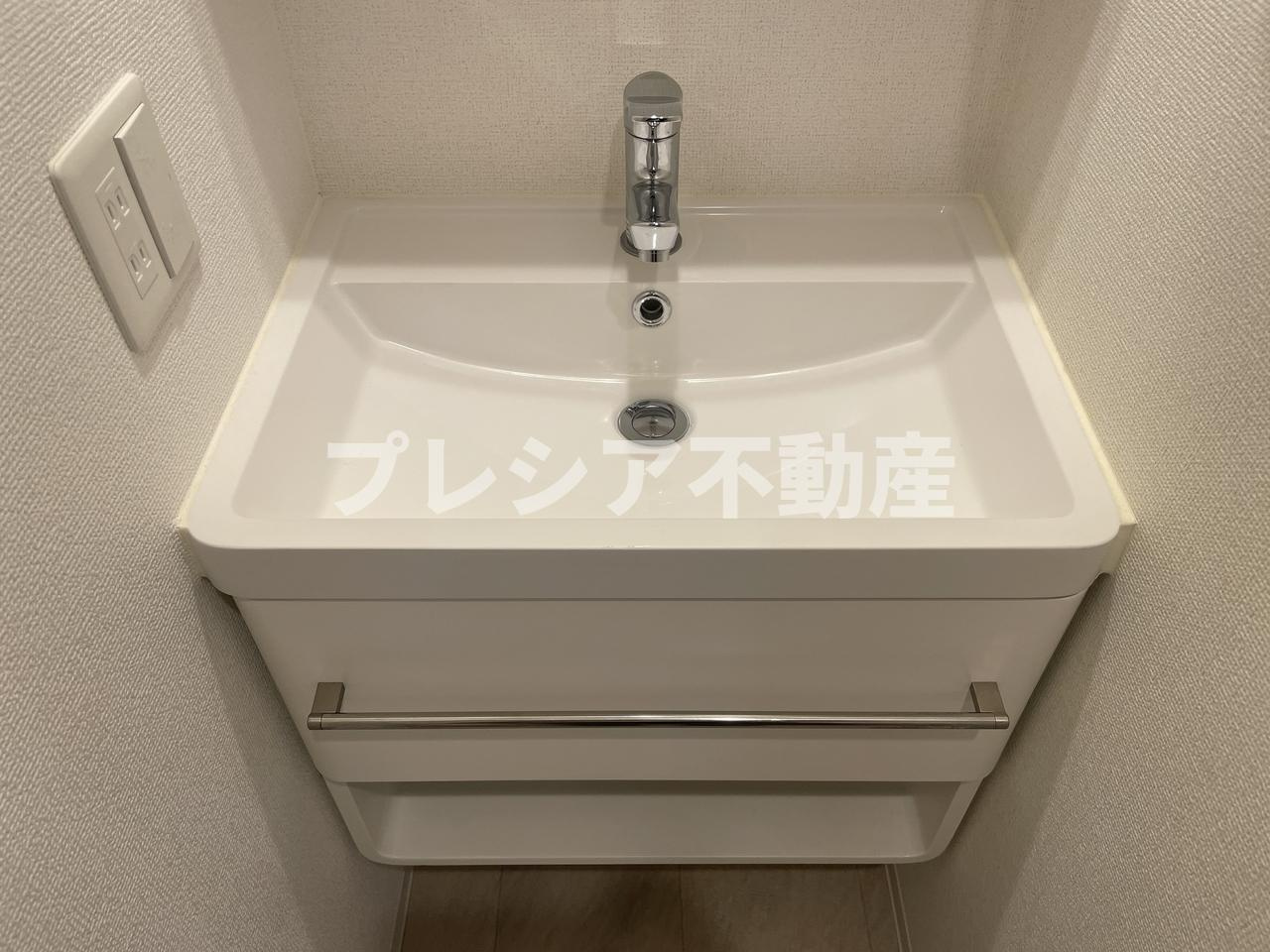 セレニテ甲子園プリエの洗面所