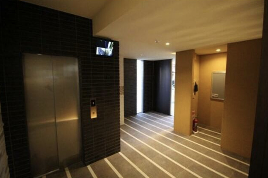 千代田区外神田２丁目の賃貸マンションのロビー