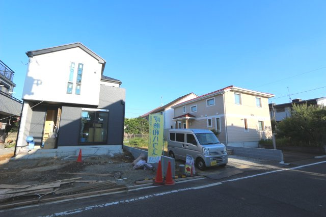 【GRAFARE　ZEH水準仕様】東大和市南街７期の外観|ヤオコーやLICOPAなど商業施設まで徒歩圏内の立地