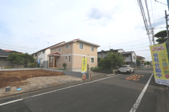 【GRAFARE　ZEH水準仕様】東大和市南街７期の外観|カースペース並列2台駐車可能♪