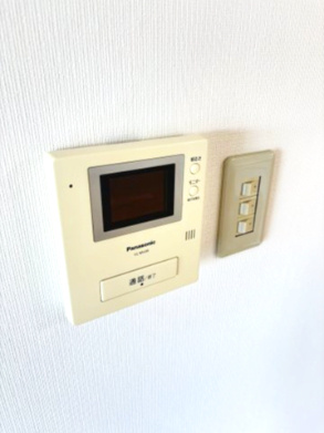 安心のモニター付きインターホン