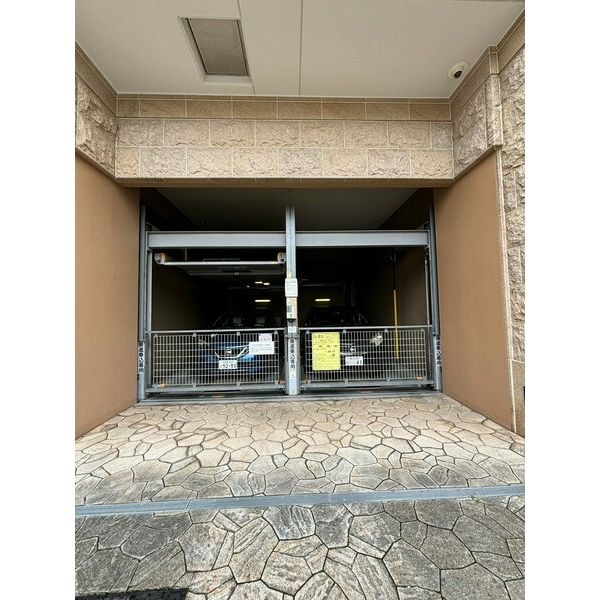 プレサンス新栄デコール　名古屋市賃貸　仲介手数料無料の駐車場