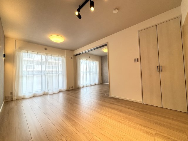 【居間・リビング】