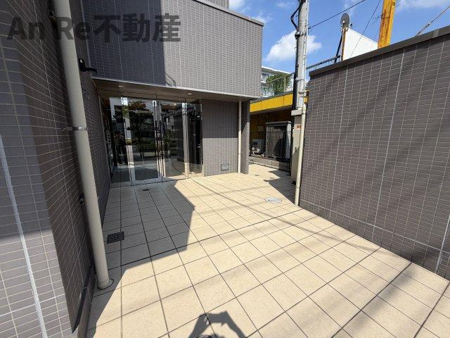 あい蘭道八番館のエントランス
