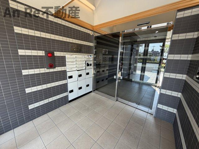 あい蘭道八番館のエントランス