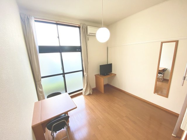 【寝室】 | レオパレスＬＡ　ＣＡＳＡ | ロフトタイプは天井が高く開放感あります。