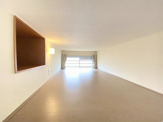 【その他】 | レオパレスＬＡ　ＣＡＳＡ | 広いロフトは収納にもなります