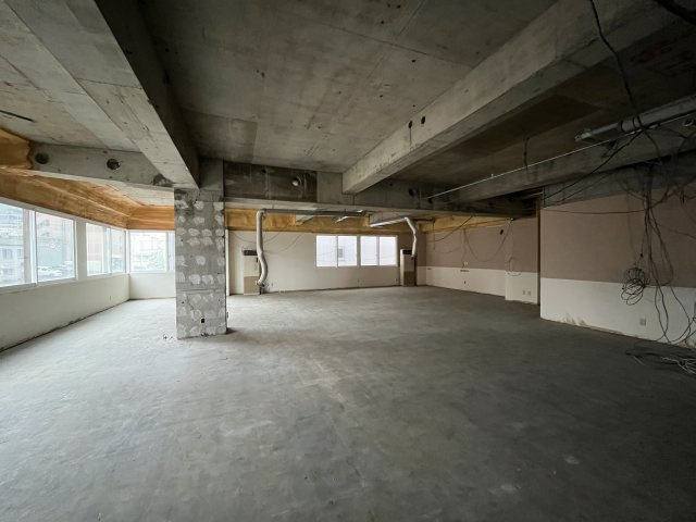 札幌市豊平区月寒中央通３丁目の賃貸マンションのロビー