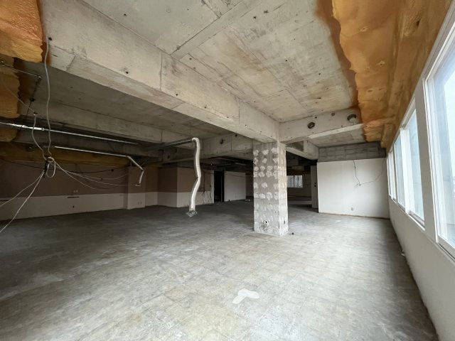 札幌市豊平区月寒中央通３丁目の賃貸マンションのロビー