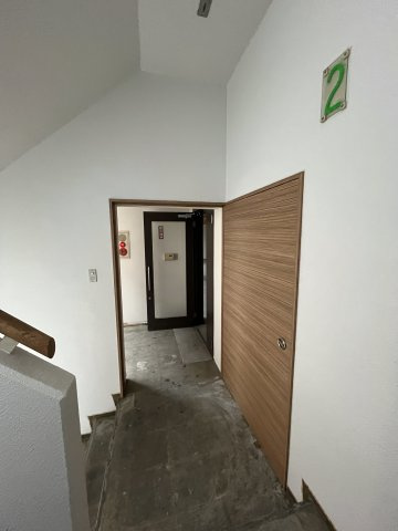 札幌市豊平区月寒中央通３丁目の賃貸マンションのロビー