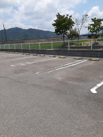 アルドーレ　Ⅱの駐車場