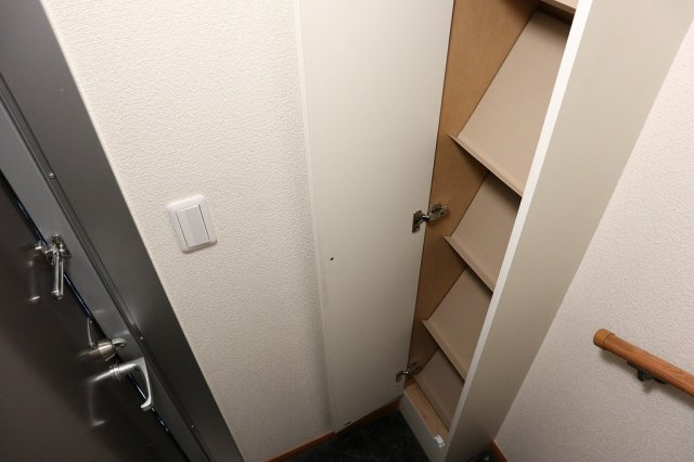 レオパレスユウキの玄関