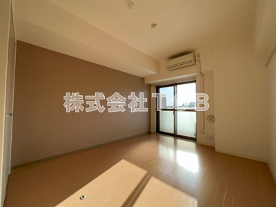 【居間・リビング】 | Centre Riziere-サントルリジェール- | 洋室8.1帖※別号室同間取り参考写真