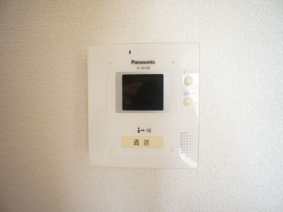 【セキュリティ】 | シャンペトレⅡ | 訪問者の確認ができるTVドアホン付きです♪