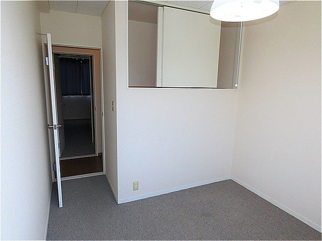 レオパレスクラージュの内装|収納が豊富なお部屋です