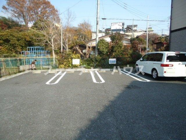 ジャルディーノ・ＫＥＮ　Ⅱの駐車場
