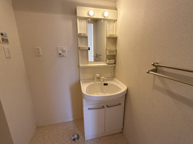 ハイツ熊見Ⅴ　A棟の洗面所