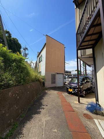 ■□松江市西津田7丁目戸建□■の外観|建物後ろ側の写真です。
シャッター付となります〇
