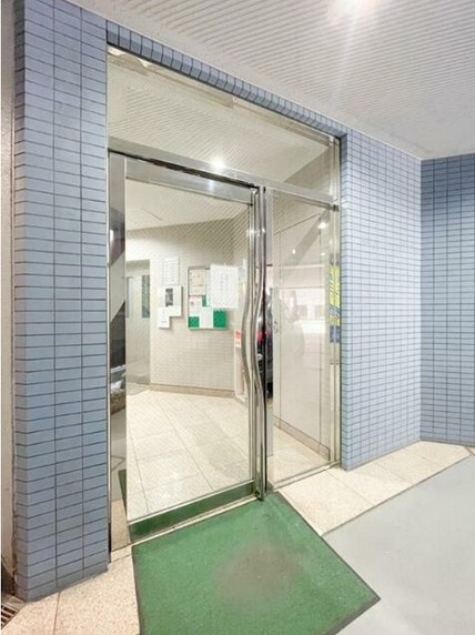 【エントランス】