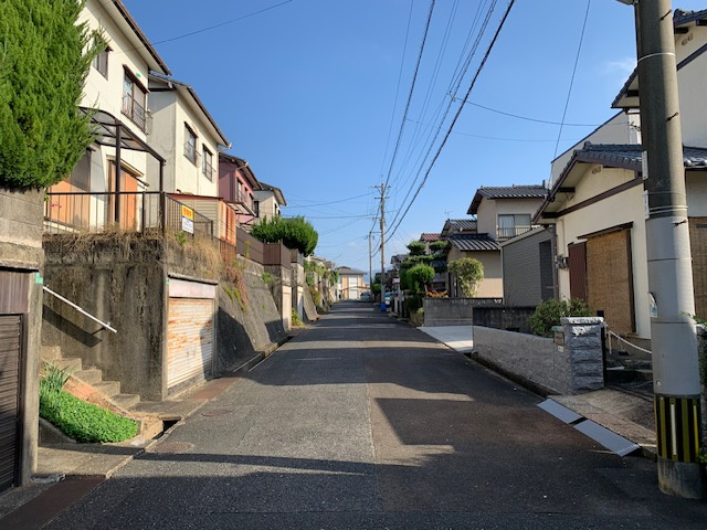 企救丘五丁目7番32号（B-29）の前面道路含む現地写真
